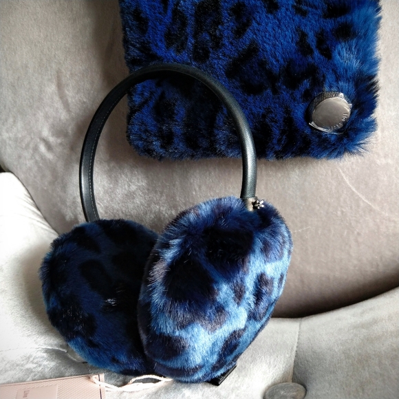 🍒NWT🍒 TED BAKER BLUE LEOPARD SCARF & EAR MUFFS SET - Picture 2 of 10